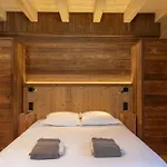 Le Perrus クソンリュプト・ロンジュメール