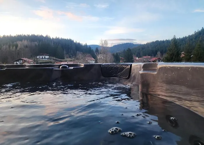 Le Perrus 木屋 克松吕-隆日梅