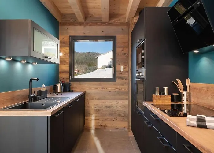 Le Perrus 木屋 克松吕-隆日梅